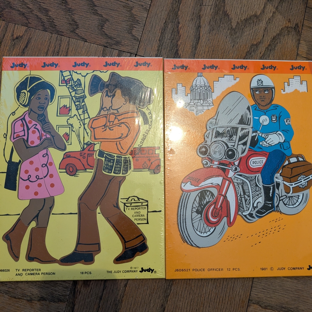 TV Reporter and Police Officer Puzzle Set